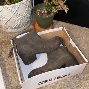 Billabong ankle boots